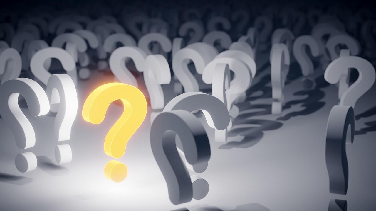 Question mark image representing frequently asked questions about SEO services at Ashwini Digitally